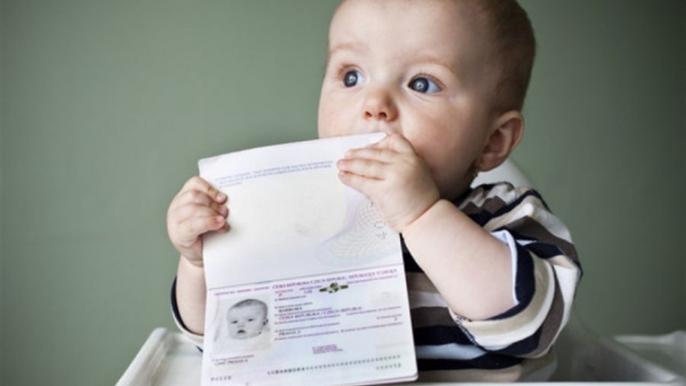Дитині необхідний власний закордонний паспорт: як і де ...